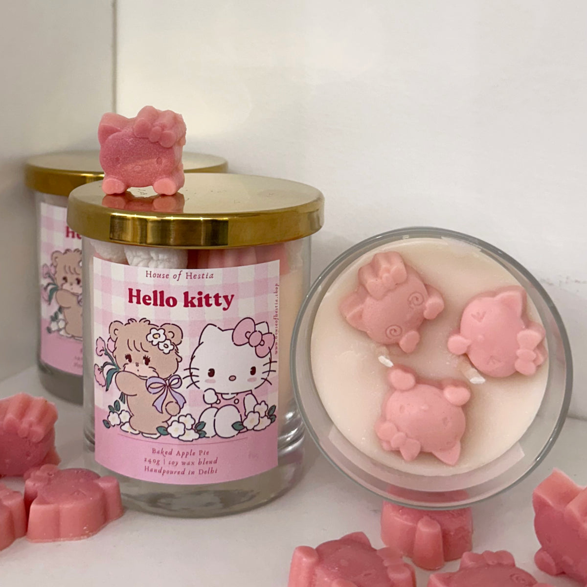 Hello Kitty candle